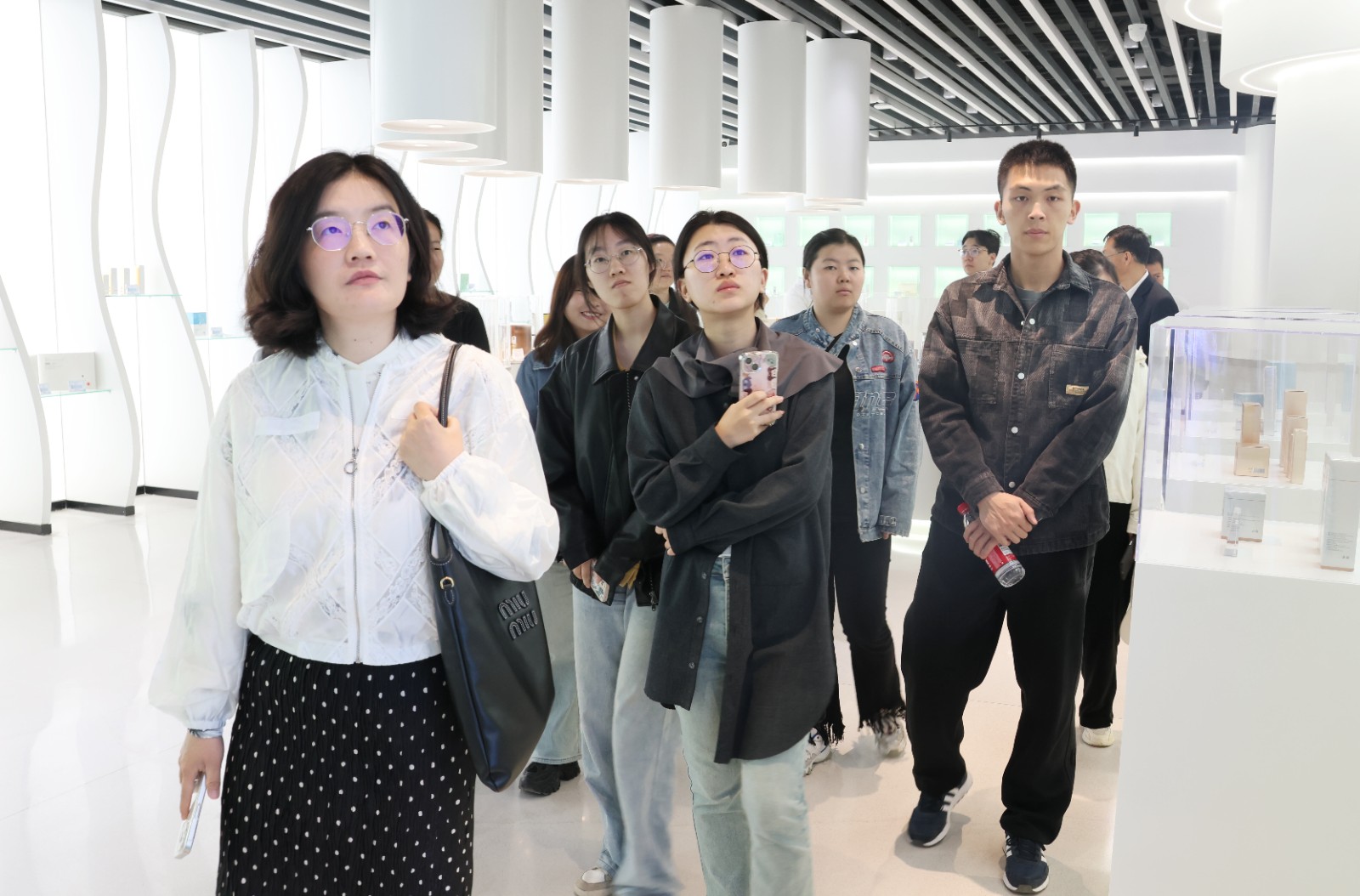 1754817780700643.jpg 1754817780700643.jpg